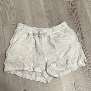 Women's Casual Cream Cargo Shorts